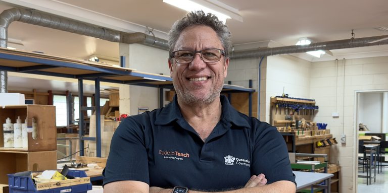 More Queensland tradies offered pathway to teaching